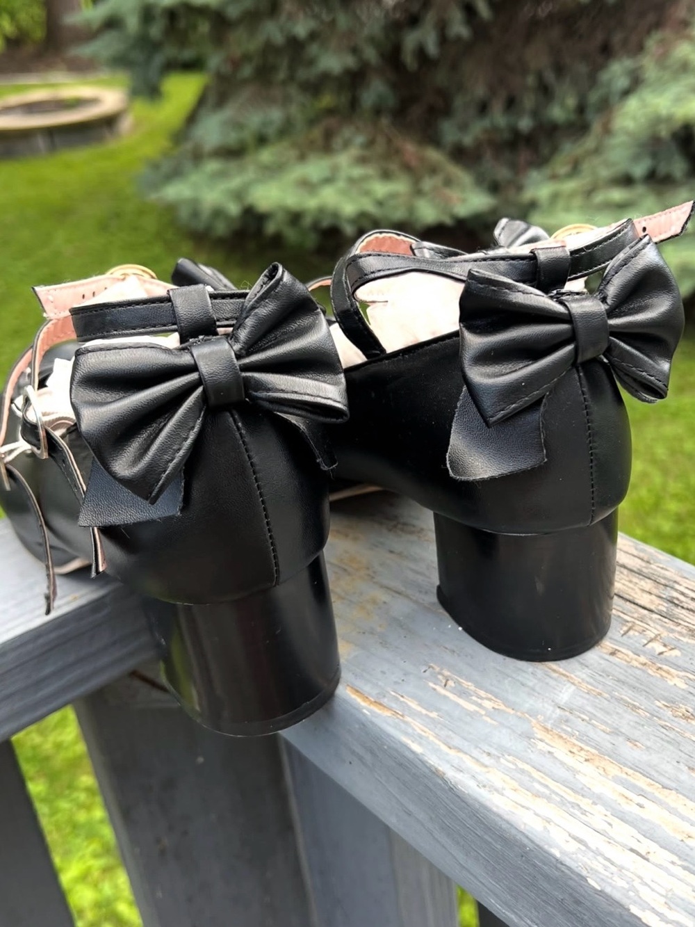 Black Bow Mary Jane Heels - Women - Picture 4 of 5